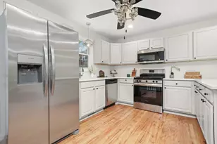 171 Lake Shore Dr, Carpentersville, IL 60110 - Photo 6