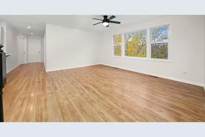 171 Lakeshore Drive, Carpentersville, IL 60110 - Photo 10