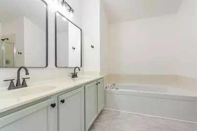 2746 Hillsboro Boulevard, Aurora, IL 60503 - Photo 16