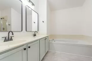 2746 Hillsboro Blvd, Aurora, IL 60503 - Photo 16