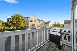 2950 Shelly Ln, Aurora, IL 60504 - Photo 14