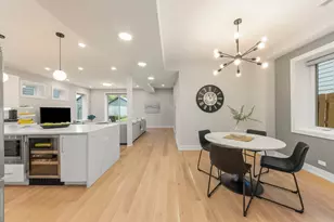 1126 Pitner Ave, Evanston, IL 60202 - Photo 6