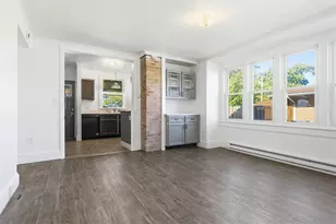 305 S Perry St, Carlock, IL 61725 - Photo 4