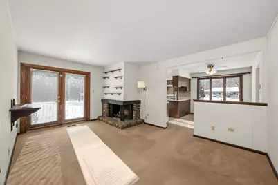 2033 E Hickory Street, Crete, IL 60417 - Photo 6