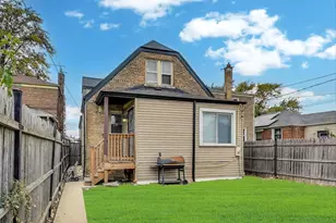 10441 S Prairie Ave, Chicago, IL 60628 - Photo 26