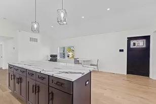 1531 Marion St, Schaumburg, IL 60193 - Photo 6