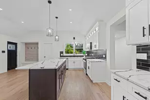 1531 Marion St, Schaumburg, IL 60193 - Photo 4