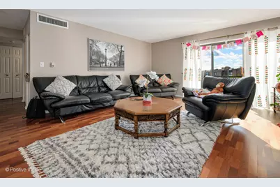 1931 Prairie Square #311, Schaumburg, IL 60173 - Photo 4