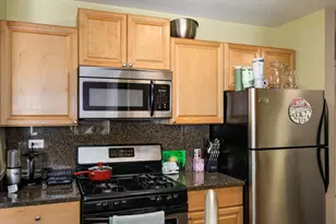 1931 Prairie Square, Schaumburg, IL 60173 - Photo 10