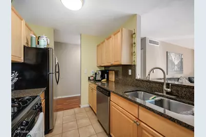 1931 Prairie Square #311, Schaumburg, IL 60173 - Photo 8