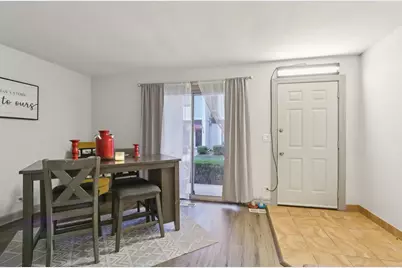 634 Robin Court, Grayslake, IL 60030 - Photo 12