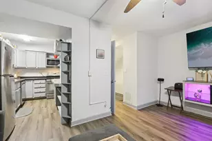 634 Robin Ct, Grayslake, IL 60030 - Photo 8