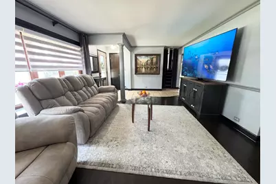 5501 Mulford Street, Skokie, IL 60077 - Photo 4