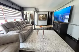 5501 Mulford St, Skokie, IL 60077 - Photo 4