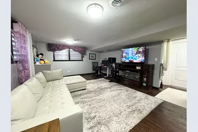 5501 Mulford Street, Skokie, IL 60077 - Photo 26