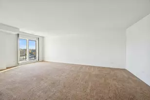 453 Raintree Dr, Glen Ellyn, IL 60137 - Photo 6