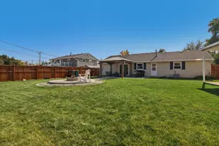 4 Larsen Cir, Romeoville, IL 60446 - Photo 34