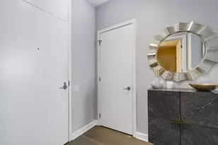 500 W Superior St, Chicago, IL 60654 - Photo 28