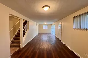 17318 Walter St, Lansing, IL 60438 - Photo 4