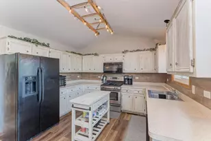 511 Edgewater Dr, Minooka, IL 60447 - Photo 12