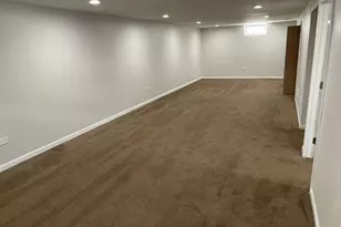 83 Indianwood Dr, Thornton, IL 60476 - Photo 8