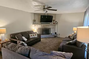 803 Maas Rd, Quincy, IL 62305 - Photo 2