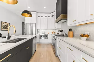 1767 W Rosehill Dr, Chicago, IL 60660 - Photo 10