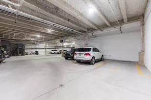 1767 W Rosehill Dr, Chicago, IL 60660 - Photo 30