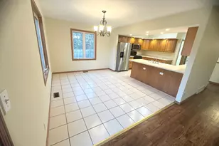 1151 Mary Ct, Dekalb, IL 60115 - Photo 4