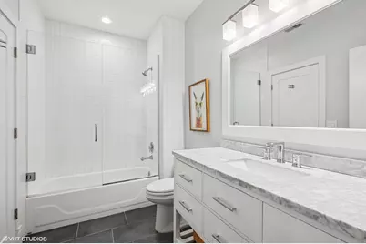 212 W Washington Street #1807, Chicago, IL 60606 - Photo 14