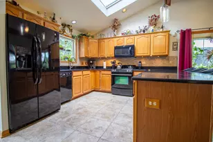 18131 Crystal Ln, Lansing, IL 60438 - Photo 10