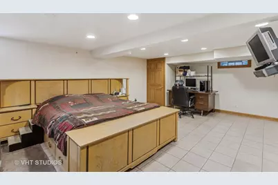 5261 Mulford Street, Skokie, IL 60077 - Photo 16