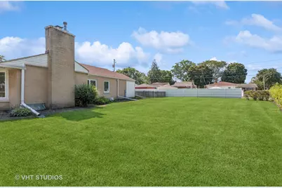 5261 Mulford Street, Skokie, IL 60077 - Photo 20