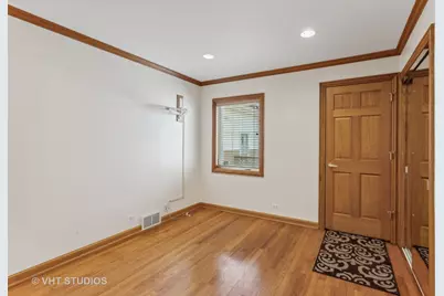 5261 Mulford Street, Skokie, IL 60077 - Photo 12