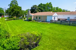 5261 Mulford St, Skokie, IL 60077 - Photo 4