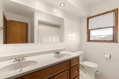 8556 N Oriole Avenue, Niles, IL 60714 - Photo 12