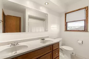 8556 N Oriole Ave, Niles, IL 60714 - Photo 12