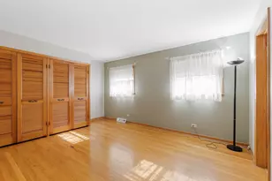 8556 N Oriole Ave, Niles, IL 60714 - Photo 8