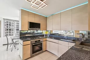 400 E Randolph St, Chicago, IL 60601 - Photo 12