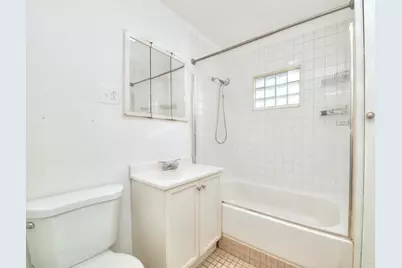 [Address not provided], Chicago, IL 60630 - Photo 6