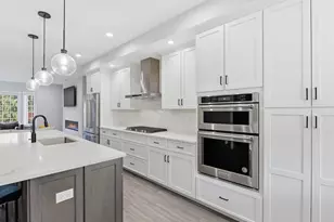 416 N Cass Ave, Westmont, IL 60559 - Photo 4