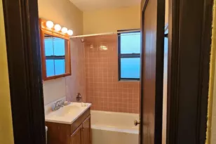 121 W 80th St, Chicago, IL 60620 - Photo 6