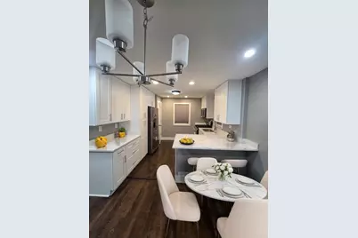 9144 S Dobson Avenue, Chicago, IL 60619 - Photo 12