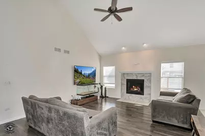 19811 Margaret Court, Lynwood, IL 60411 - Photo 4