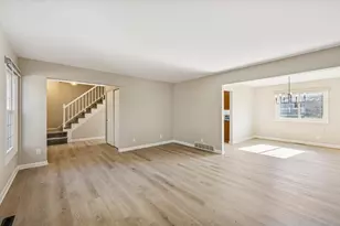 1041 Barlina Rd, Crystal Lake, IL 60014 - Photo 8