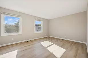 1041 Barlina Rd, Crystal Lake, IL 60014 - Photo 24