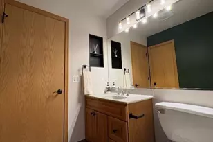 160 Inverness Ct, Elk Grove Village, IL 60007 - Photo 12