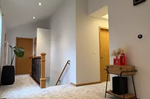 160 Inverness Ct, Elk Grove Village, IL 60007 - Photo 10