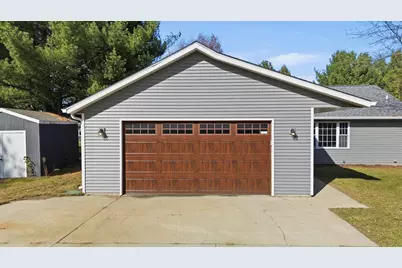 844 Hann Avenue, Dixon, IL 61021 - Photo 6