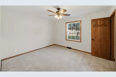 844 Hann Avenue, Dixon, IL 61021 - Photo 32